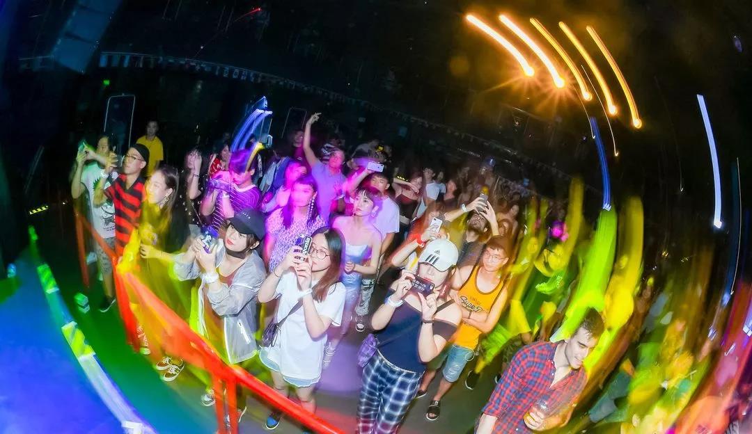 年轻就要Fun！正泰居家在这个夏天酷炫开Show